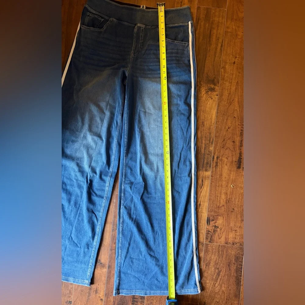 HALARA Flex High Waisted Stripe Wide Leg Jean with Pockets
 X—LARGE TALL - Picture 4 of 8
